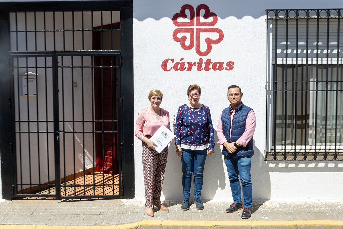 firma convenio caritas argamasilla de alba 2025 alcaldesa sonia gonzalez 3